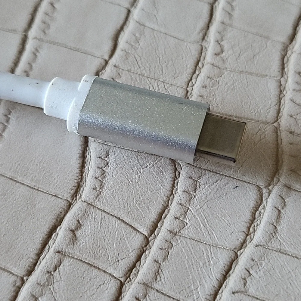 Apple adapter toggle